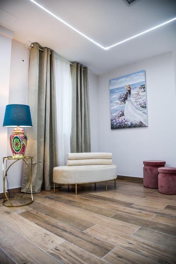 Hotel Villa Ruggiero Brusciano Bagian luar foto